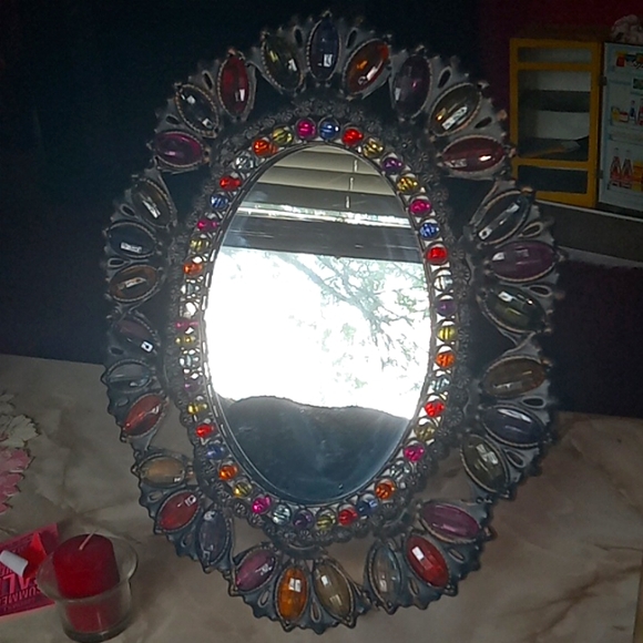 Beautiful Mirror - Picture 1 of 3